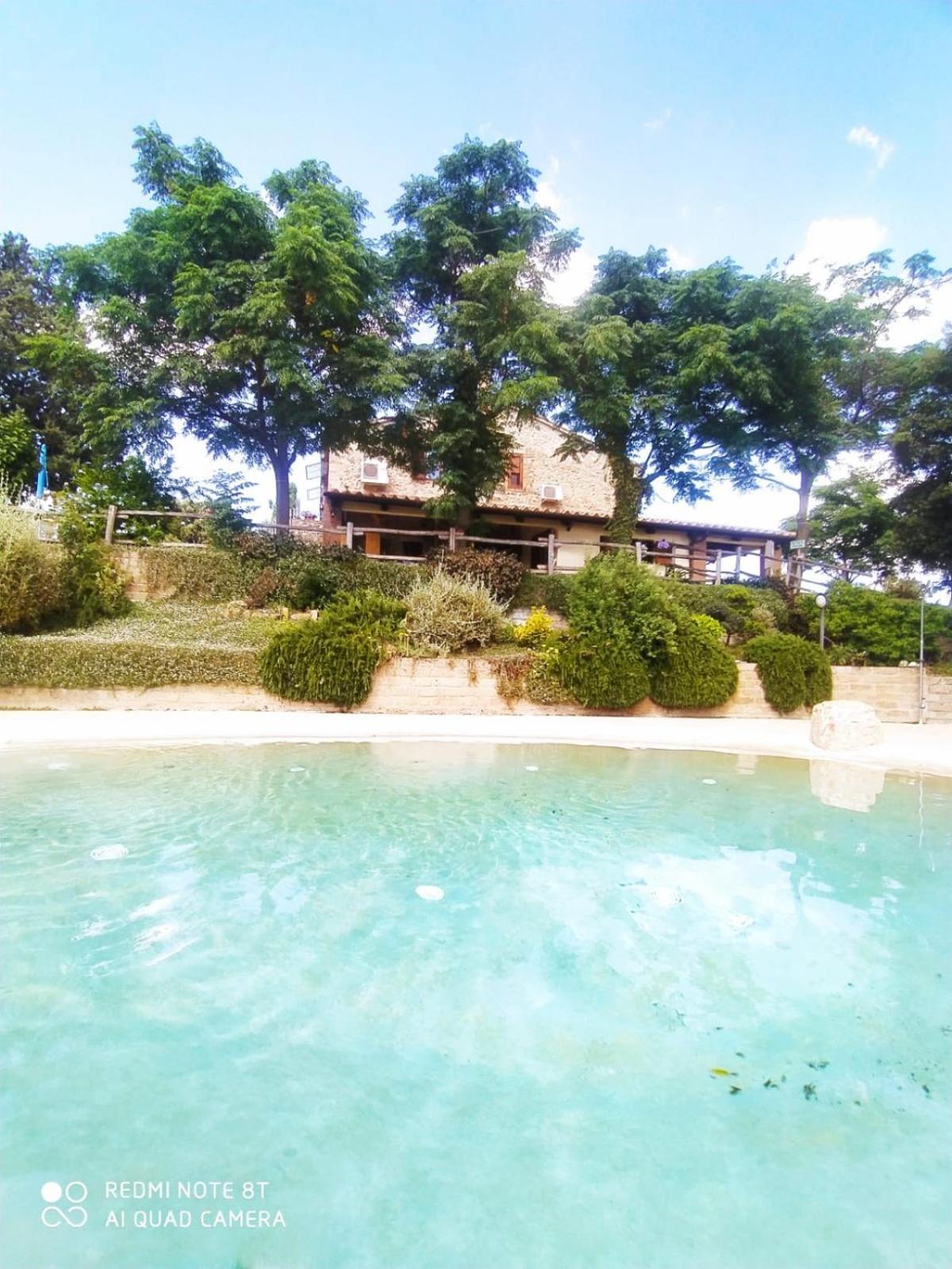 Agriturismo L'Alba Роккастрада Экстерьер фото